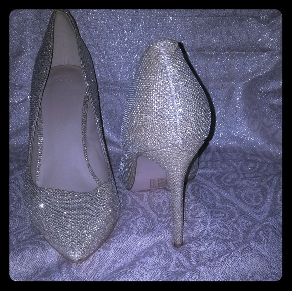 ASOS Shoes - Gold glitter champagne heels